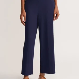 Petite Cropped Pull-On Wide Leg Pant, Seabreeze Crinkle in the Color Pacific Navy | Jones New York