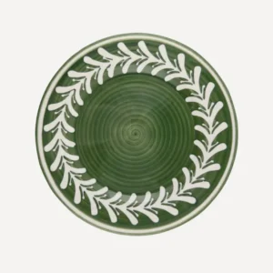 Dark Helecho Dinner Plate Fern Green — white fern wreath on deep green ground, main view